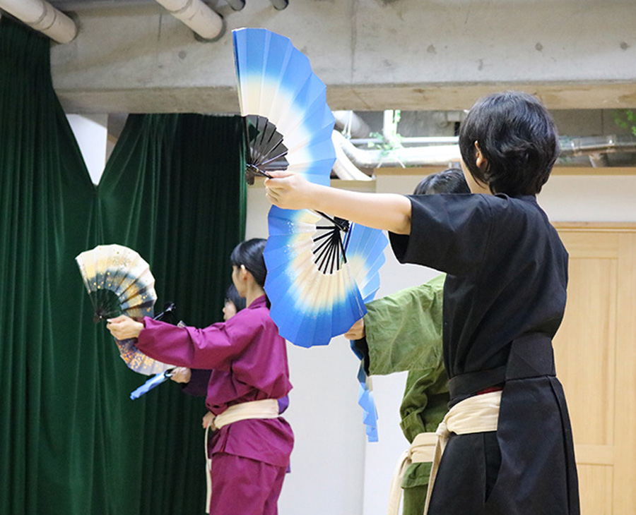 扇舞体験かなめ