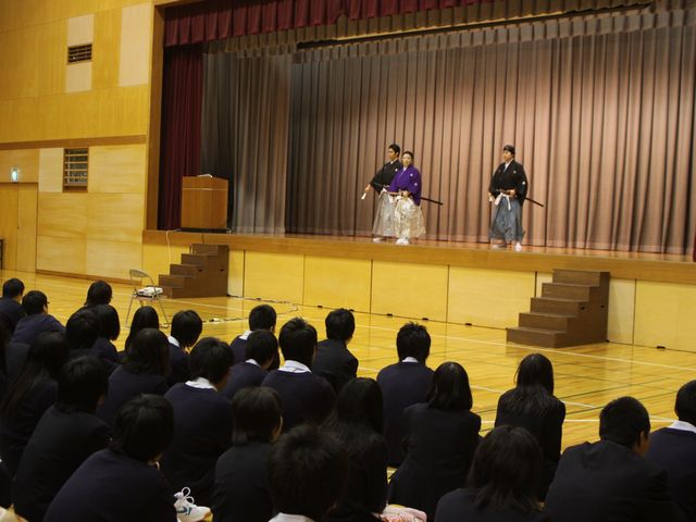 高校芸術鑑賞会の写真