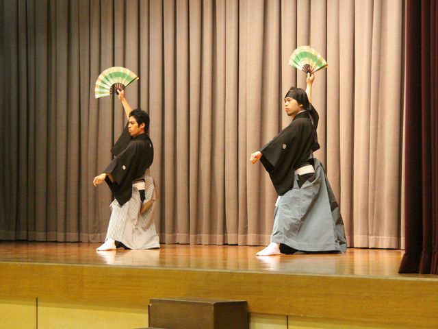 高校芸術鑑賞会の写真